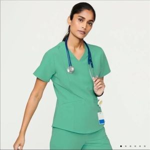 Figs Casma Top M surgical green